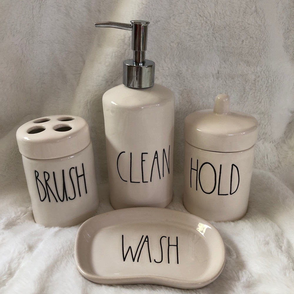 Rae Dunn Bathroom Set